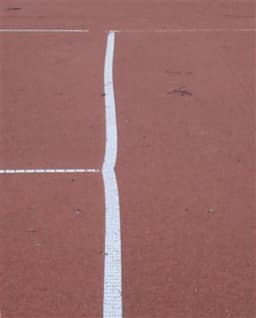 Linienfräse zum Setzen von Tennisplatzlinien